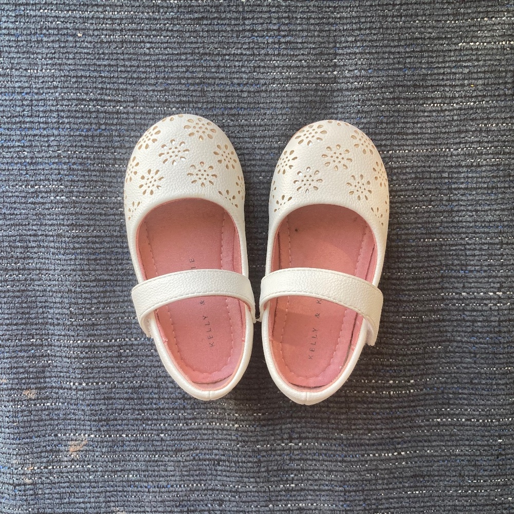 Baby girl shoes size 6